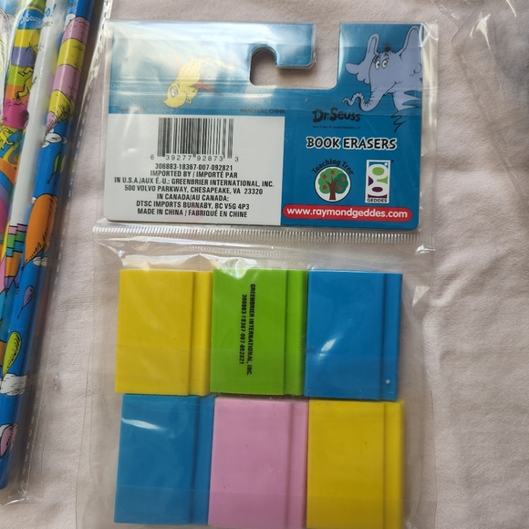 Dr. Seuss bundle 6 Pencils, 6 Erasers, 1 Pencil Sharpenir - Picture 5 of 12